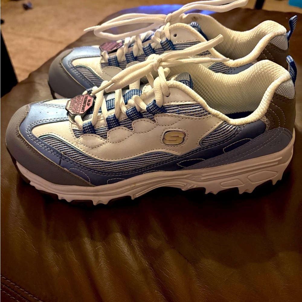 Skechers safety shoes
